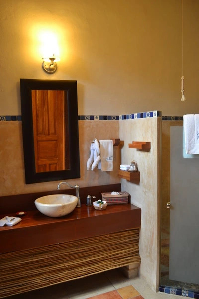 Standard Double Suite full double bed