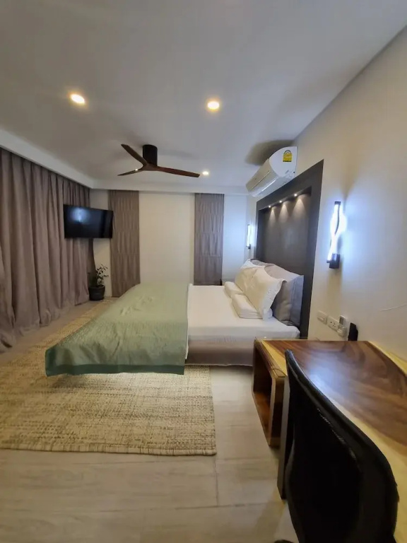 Suite with balcony and with view