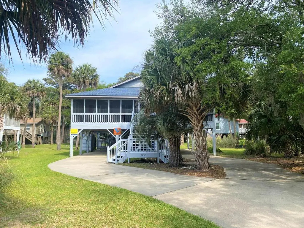 4 Bedrooms Cottage