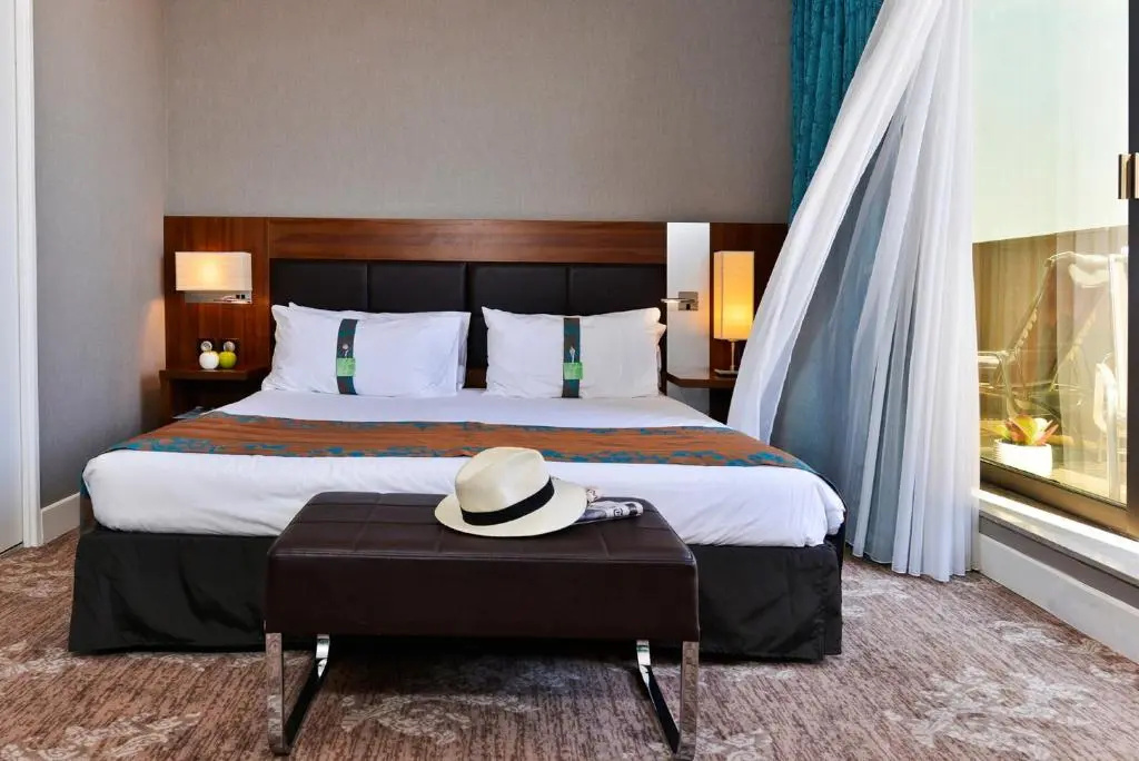2 Bedrooms Suite
