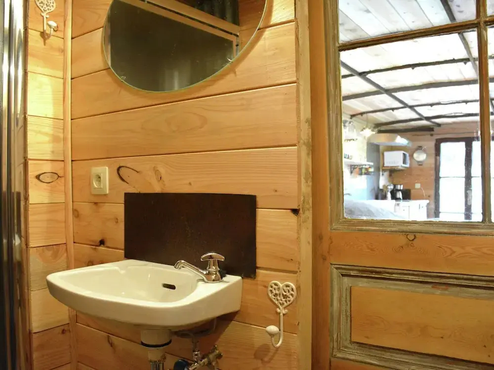 Cozy Mobile Home in Vresse-sur-semois With Terrace - фото 6