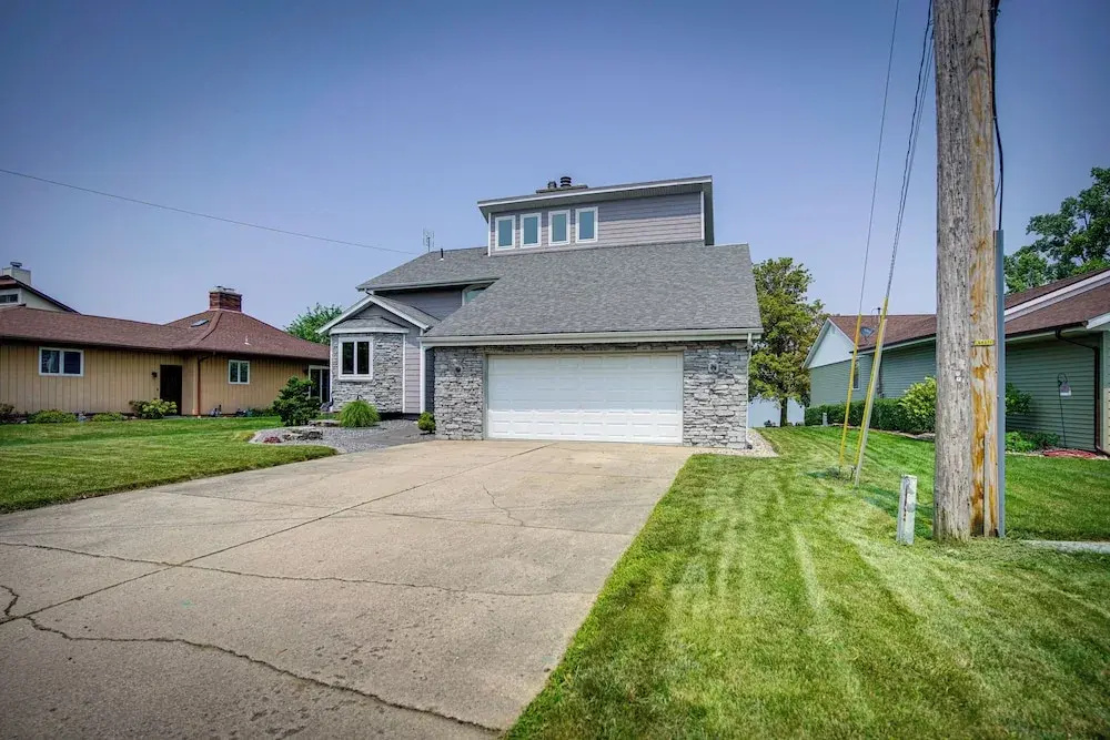 Lakefront Syracuse Home w/ Deck & Private Dock!