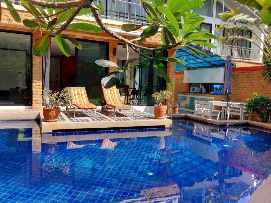2 Bedrooms Villa