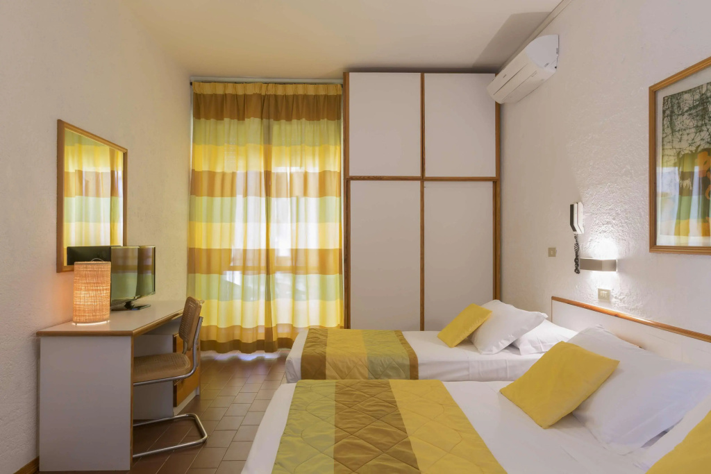 Hotel Bellevue — 5
