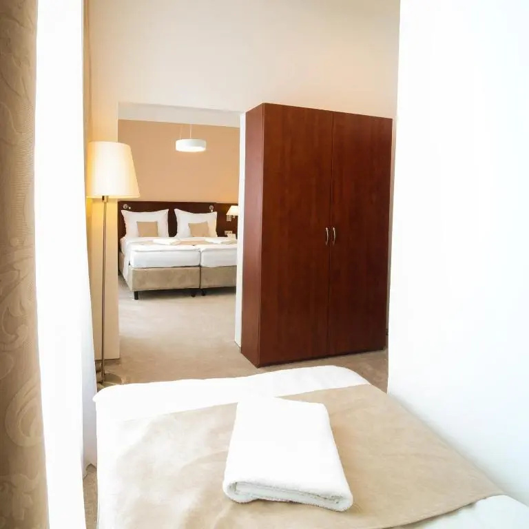 Economy room