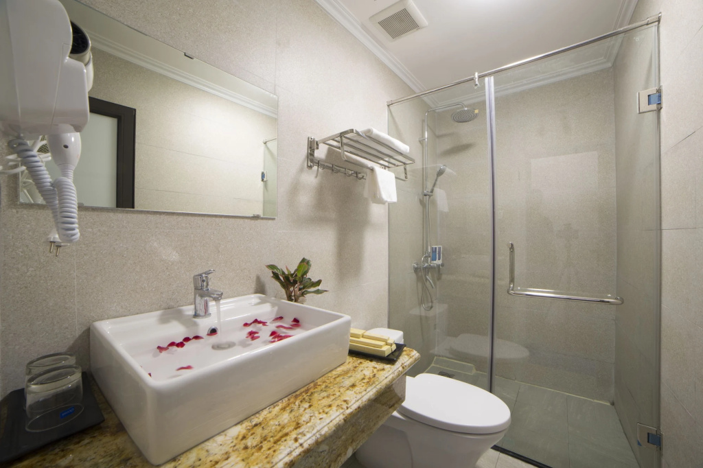 Отель Galliot Central Hotel в Ханое