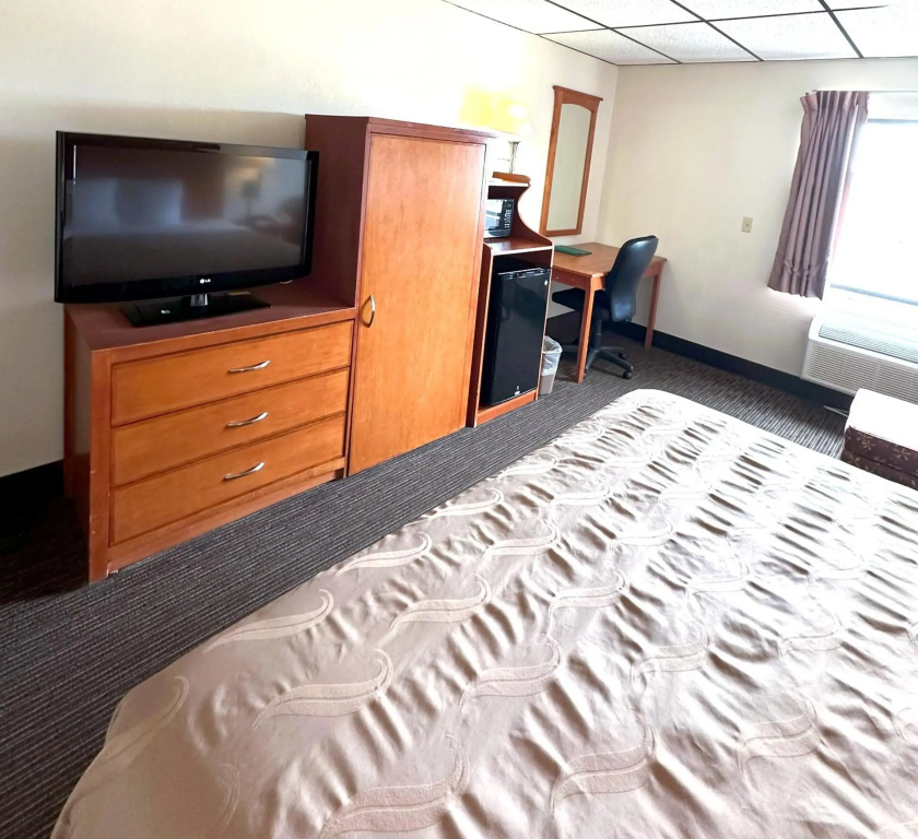 Quality Inn & Suites Salina West - фото 43