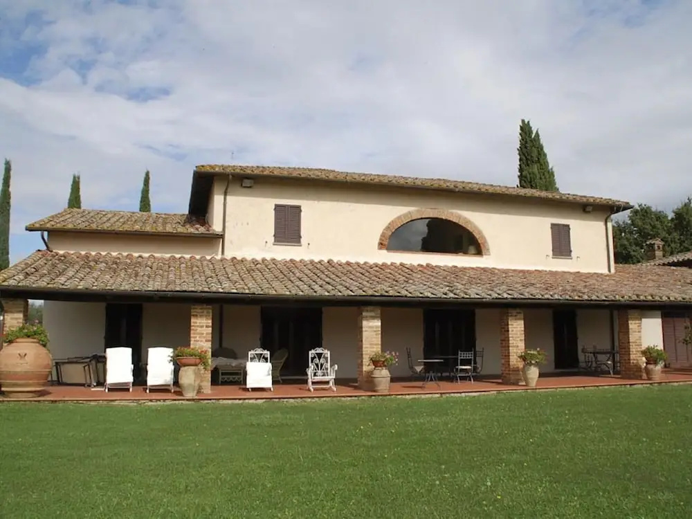 Villa by Lake Trasimeno With Scenic Views