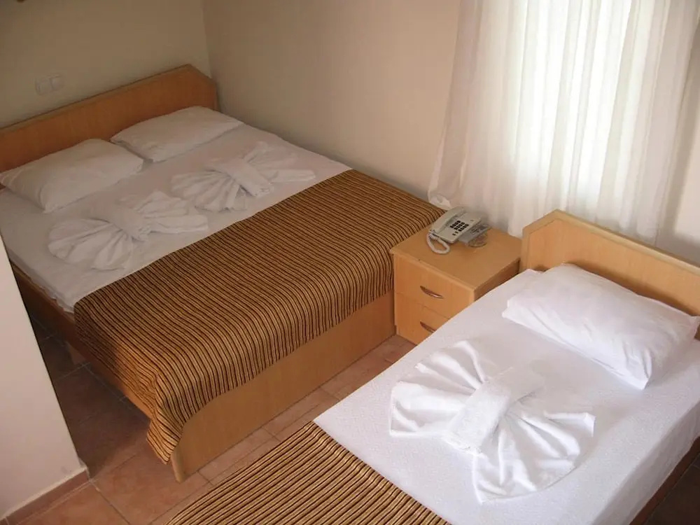 Standard Double room with balcony (full double bed)