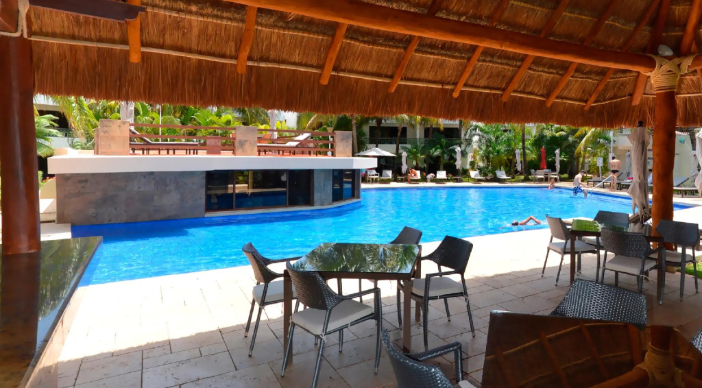Quadruple Junior Suite with balcony and with bay view