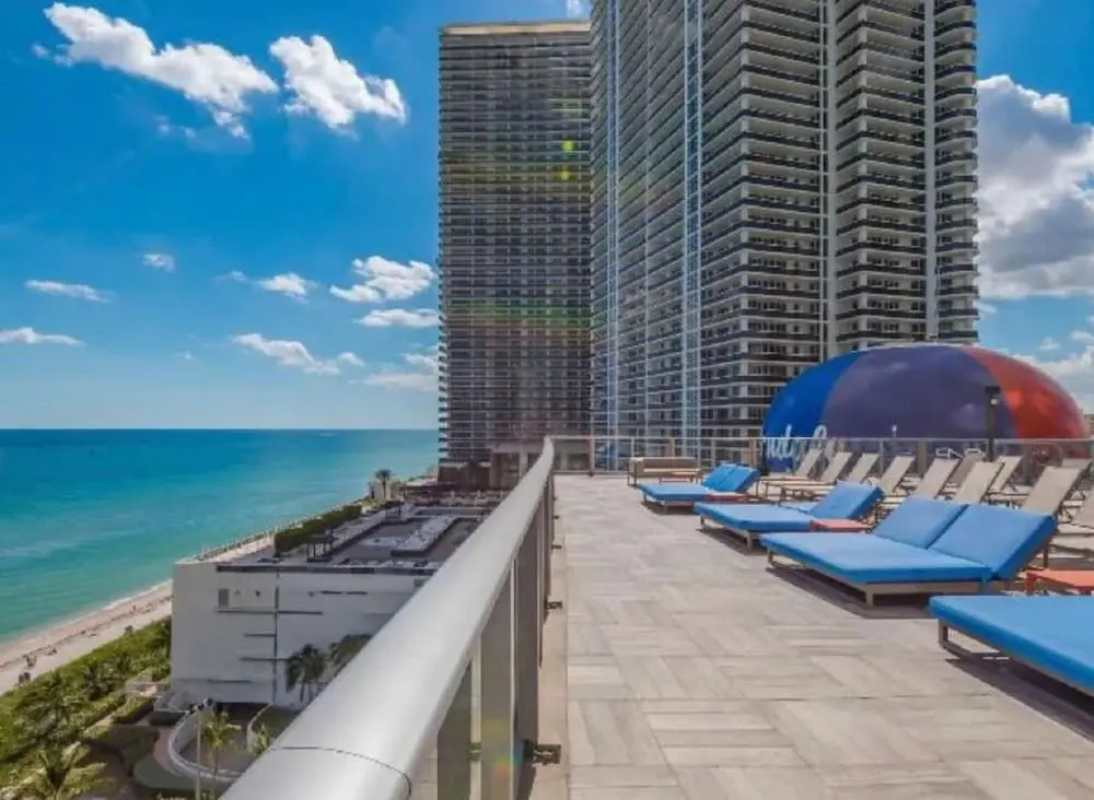 Oceanfront Luxury Condo 1BR Balcony, Hollywood