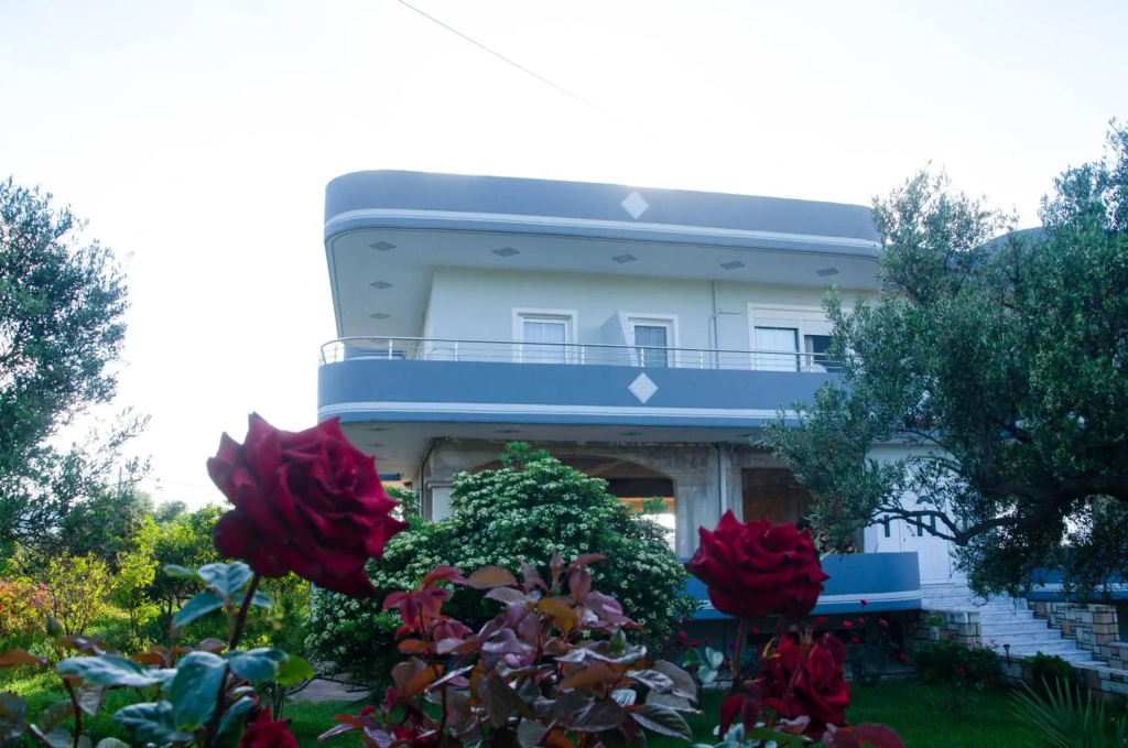 Village Drapanias Apartments