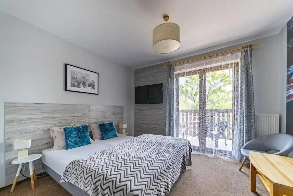 Deluxe Double room with balcony (full double bed)