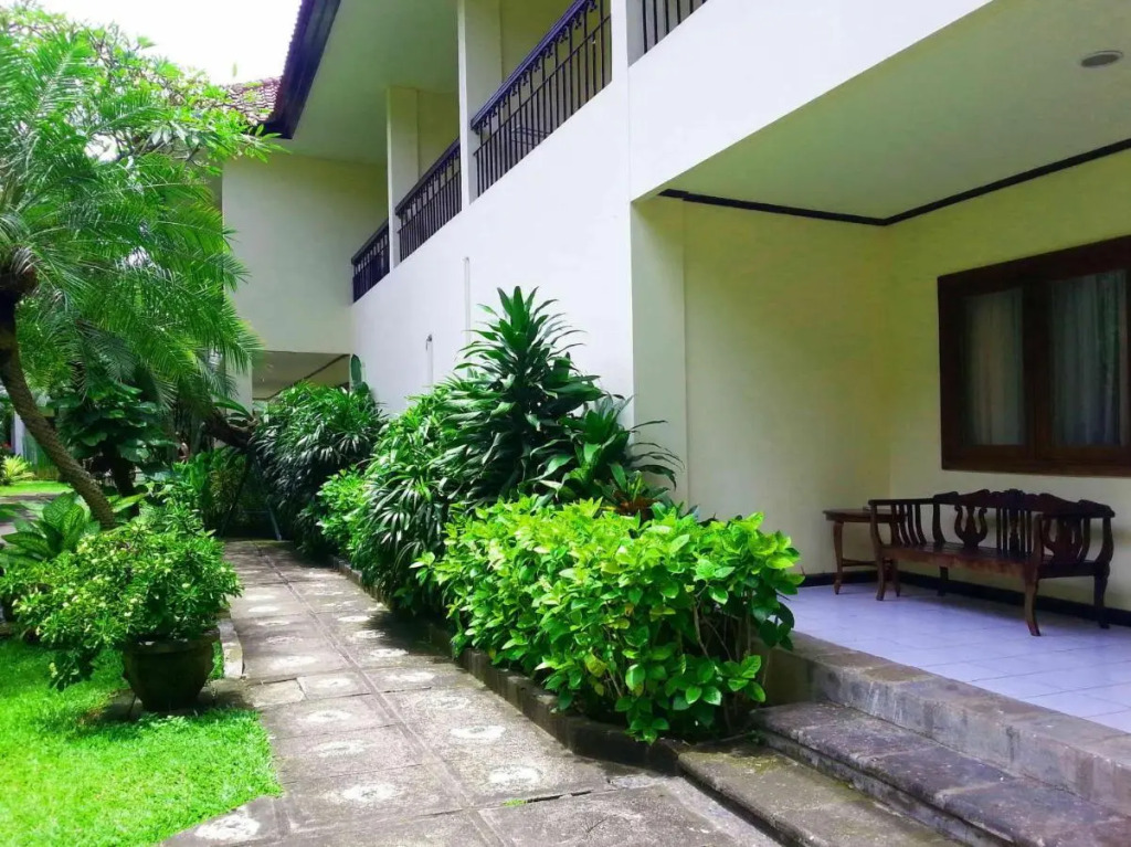 Legian Paradiso Hotel