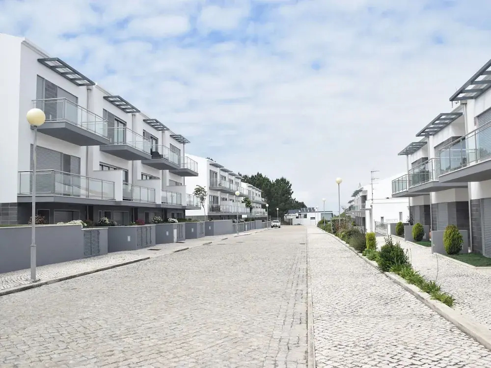 Holiday Home Near Sao Martinho Beach