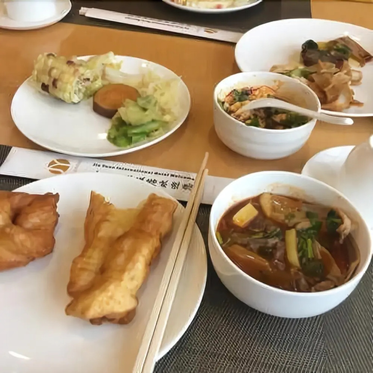 Food & Beverage