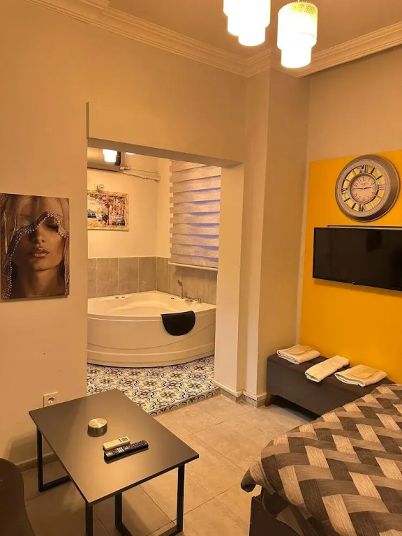 Comfort room