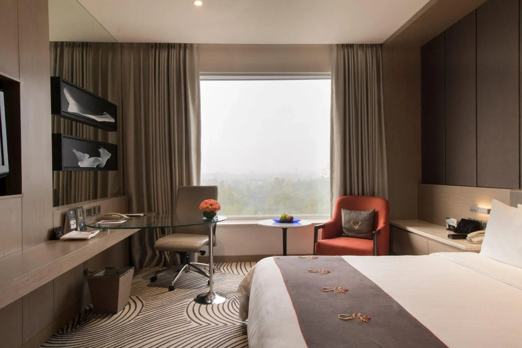 Executive Double room with city view (full double bed) (bed type is subject to availability)
