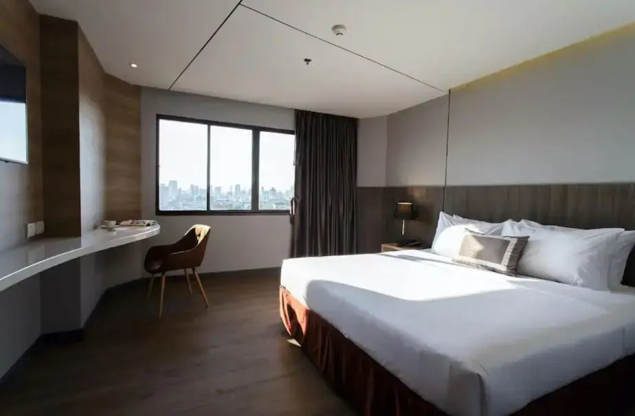 Standard Double room with pool view (full double bed)