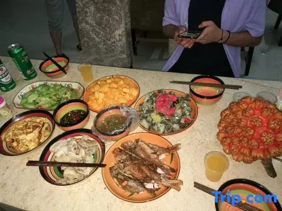 Food & Beverage