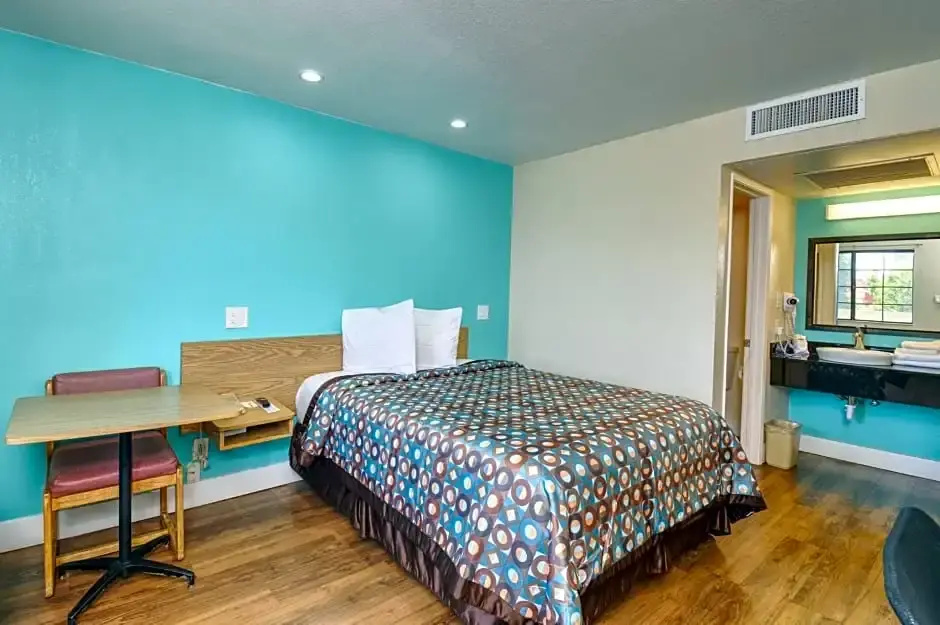 Standard Double room (full double bed)