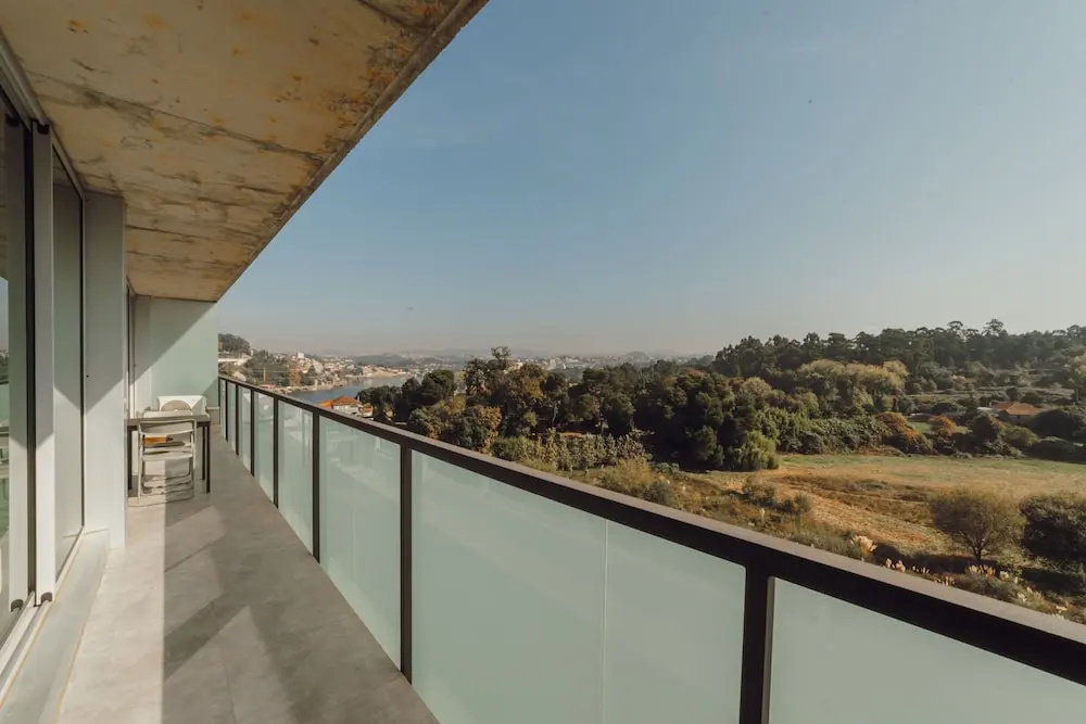 Amazing Riverview Apartment w Pool by Vacationy