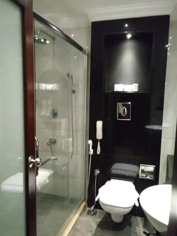 Executive Double room with city view (full double bed)