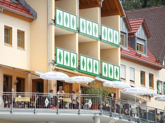 Landhotel und Restaurant Grüner Baum Kühnhofen image