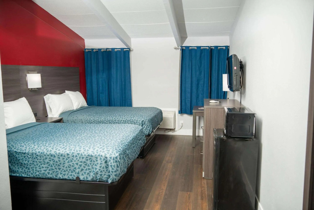 Econo Lodge Clarks Summit - Scranton — 5