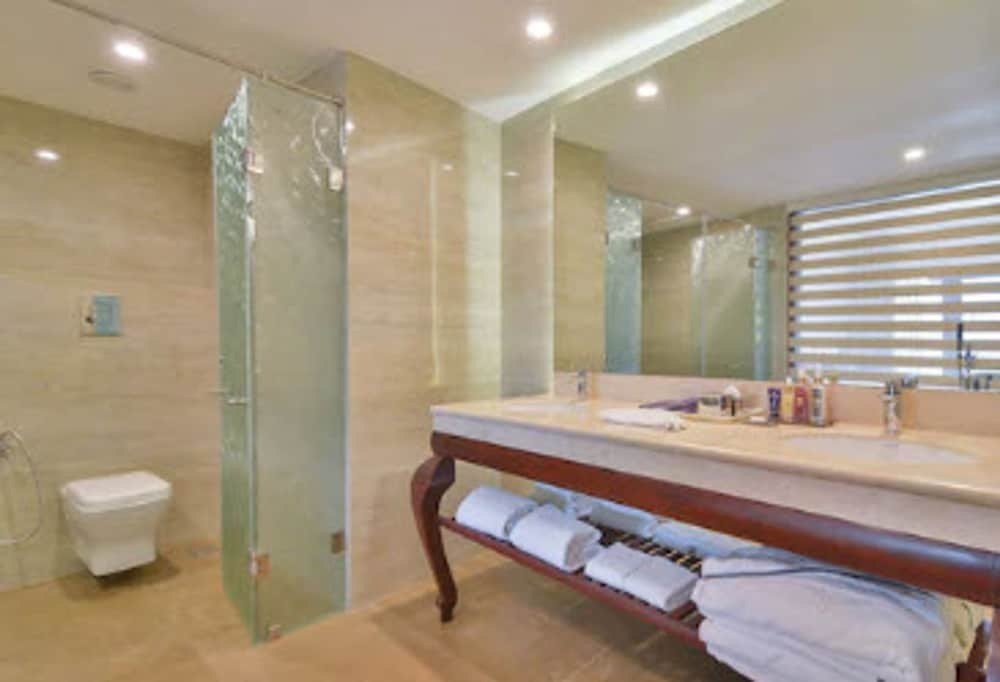 Park Regis Goa