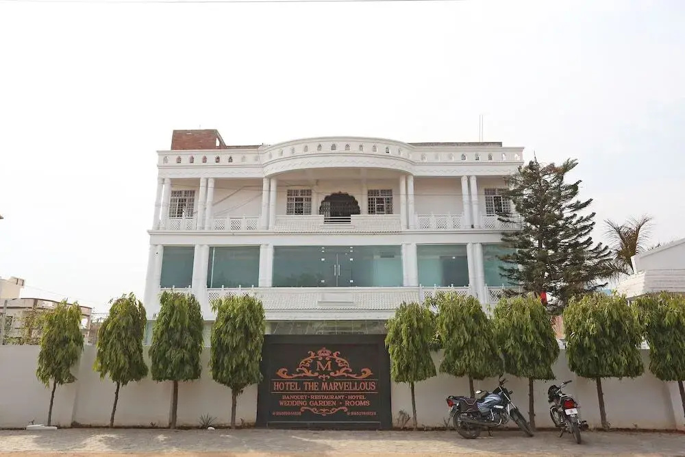Hotel The Marvellous by OYO Rooms