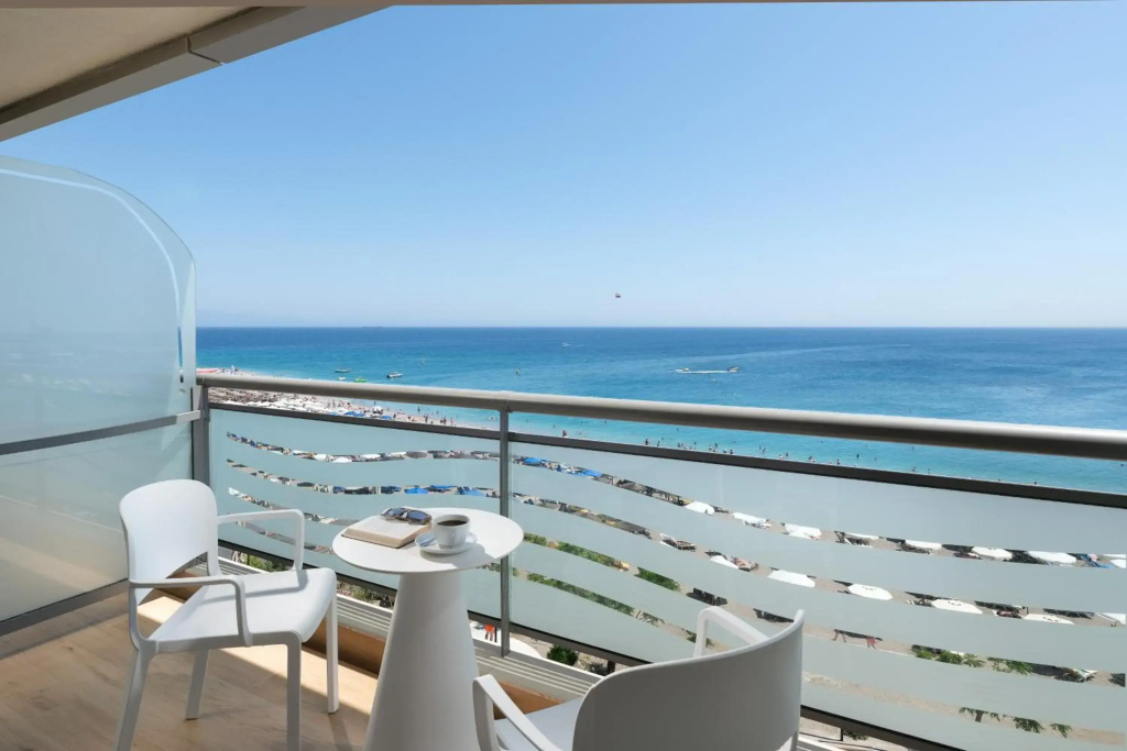 Hotel Mediterranean - фото 8