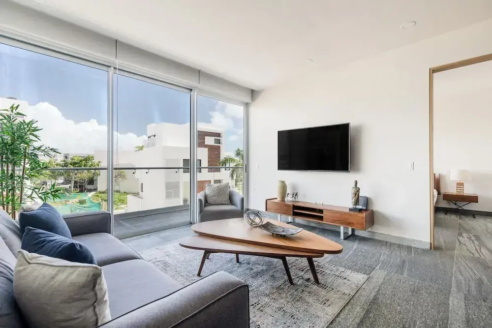 4 Bedrooms Deluxe Apartment with balcony