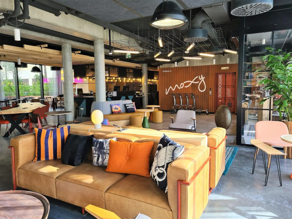 Moxy Bordeaux by null