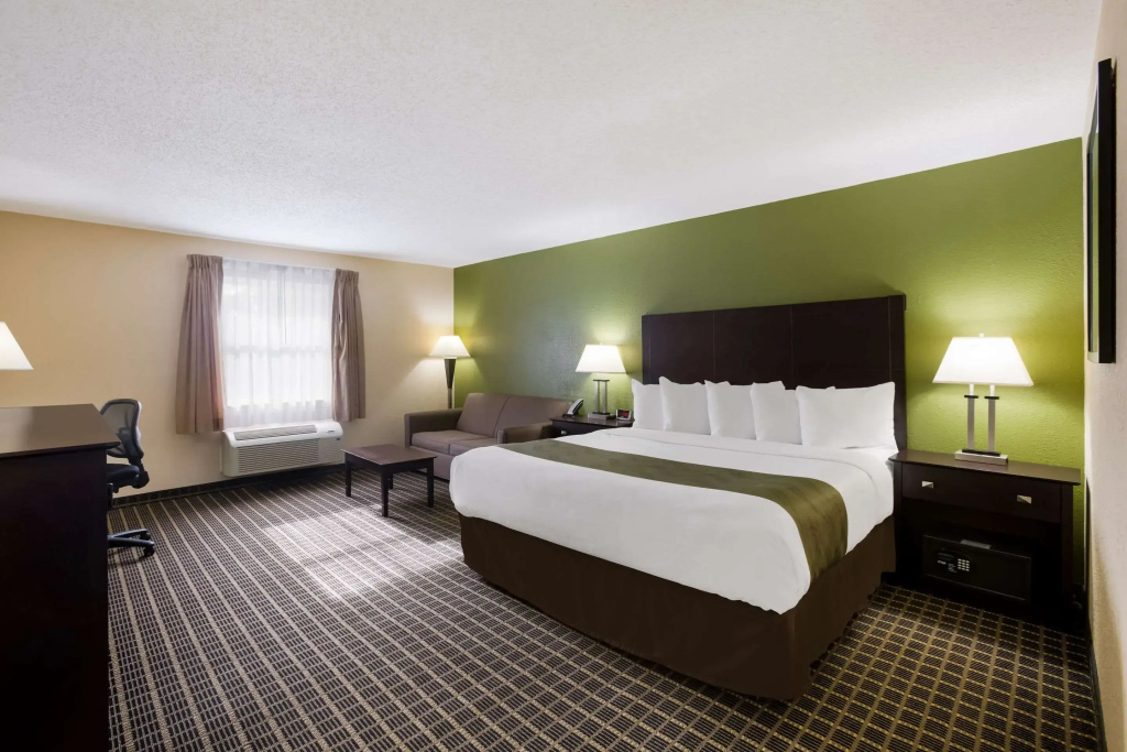 Standard Double room (full double bed)