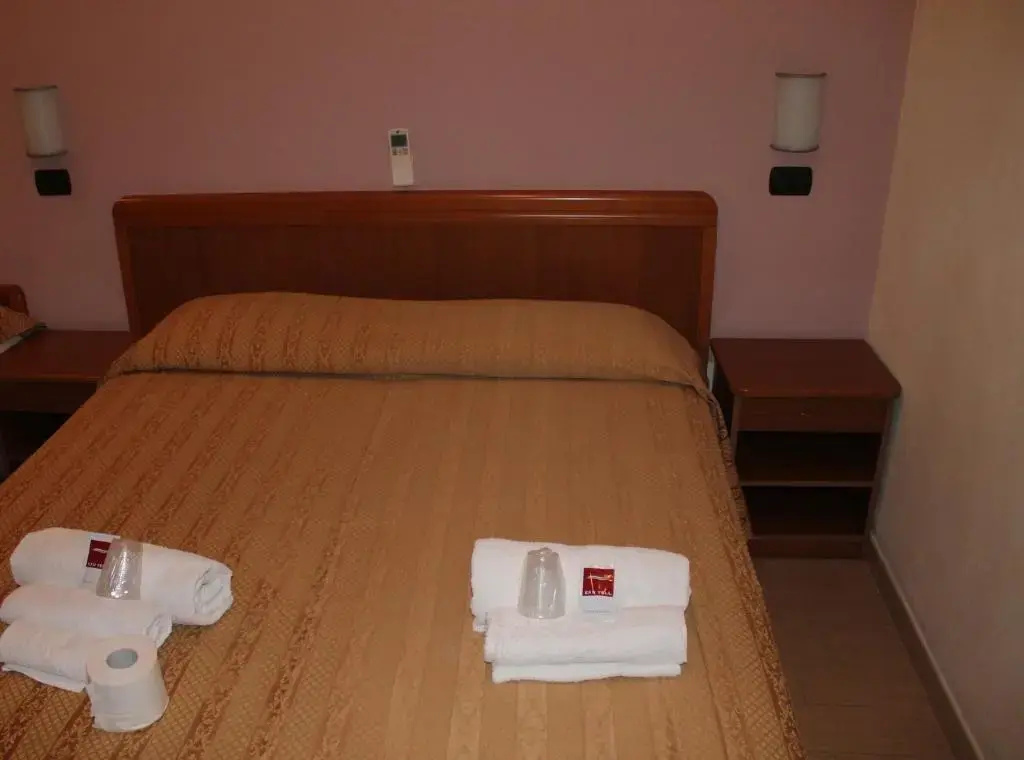 Economy room