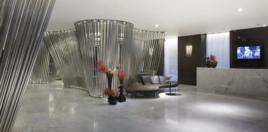 Lobby & Reception