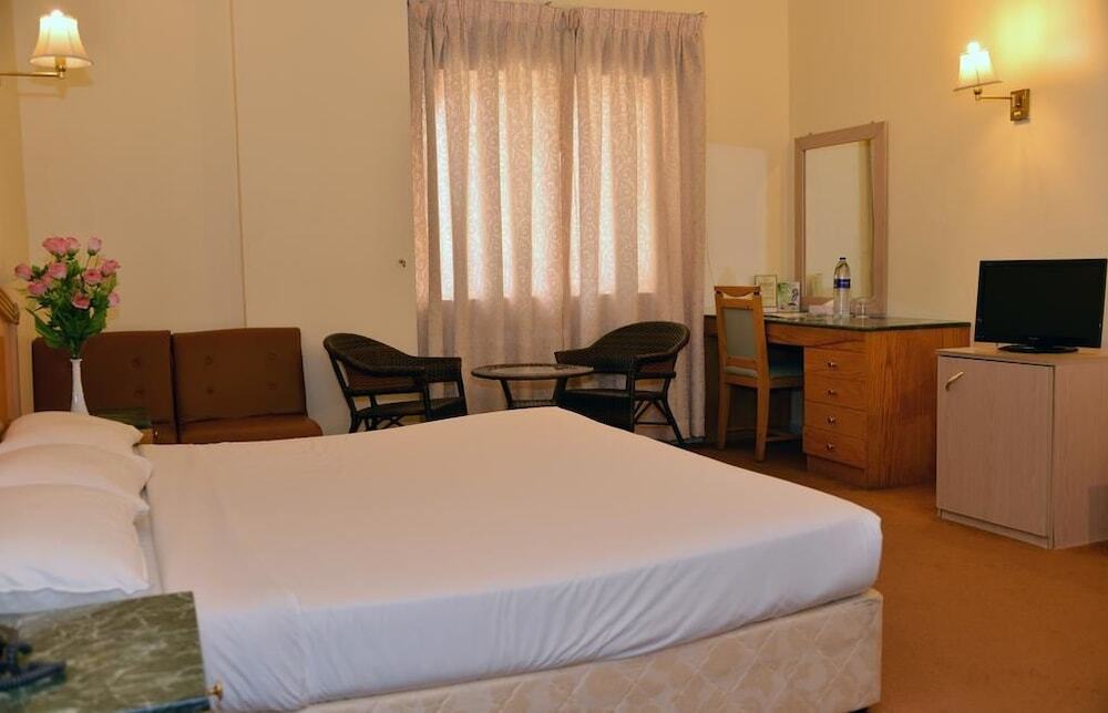 Rush Inn Hotel