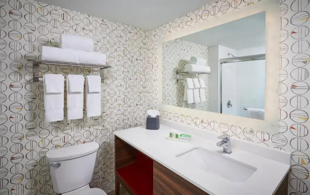Holiday Inn Hotel & Suites Oakville @ Bronte by IHG - Chambres