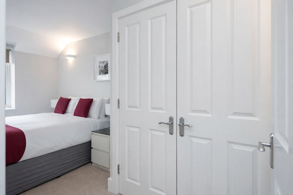 Roomspace Apartments - Nevis Court