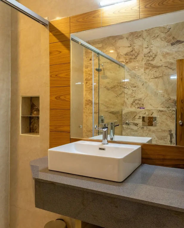 Executive Suite with city view