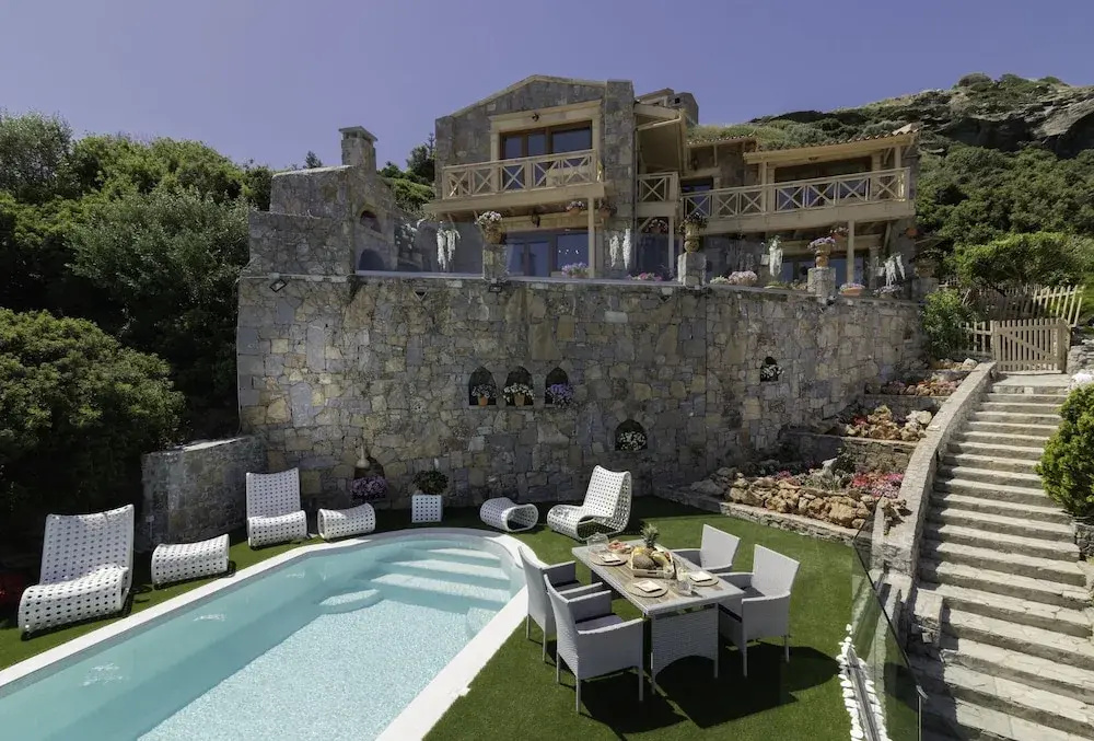 Felini Palace