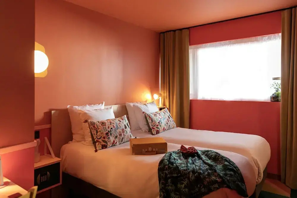 Hola Double room twin beds