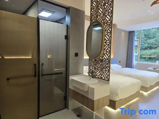 Standard Double room with mountain view (twin beds)