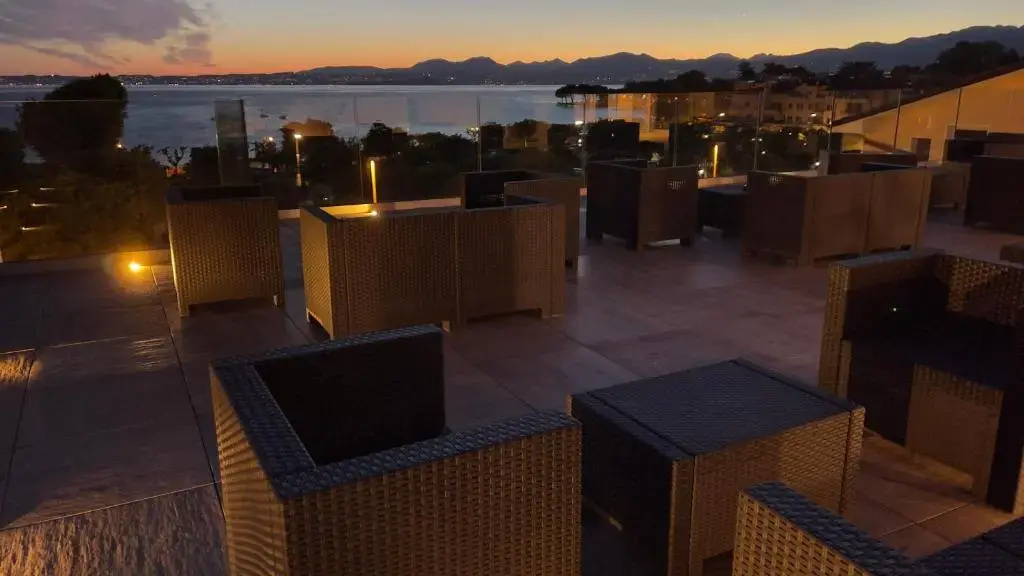 Beach & Waterfront