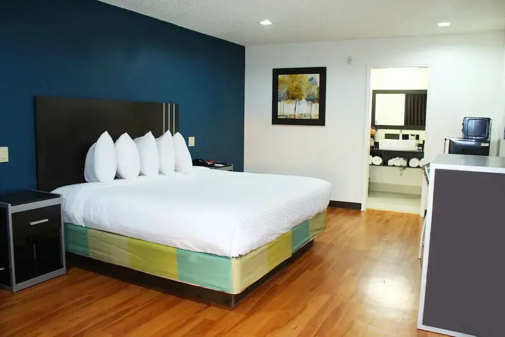 Double room (full double bed)