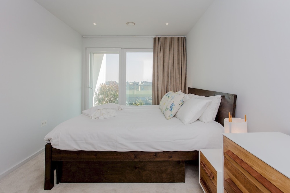 1 Bedroom in Kings Cross With Balcony