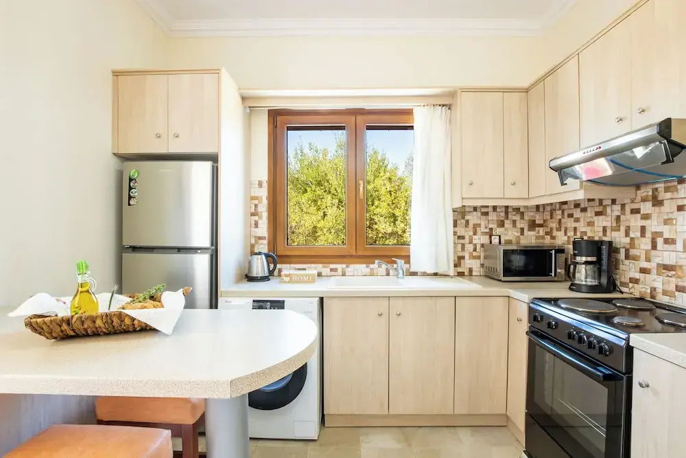 Double Suite with garden view (full double bed)
