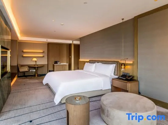 Grand room