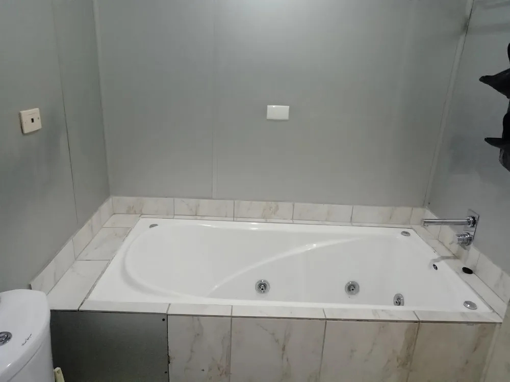 Deluxe Studio